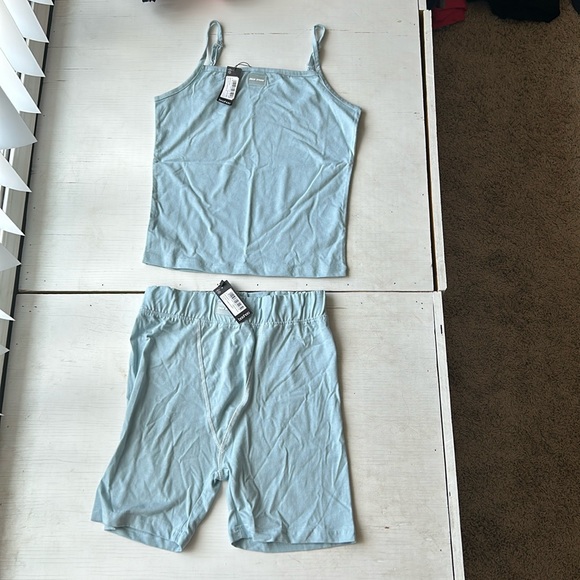 Pajama Set - Picture 1 of 3